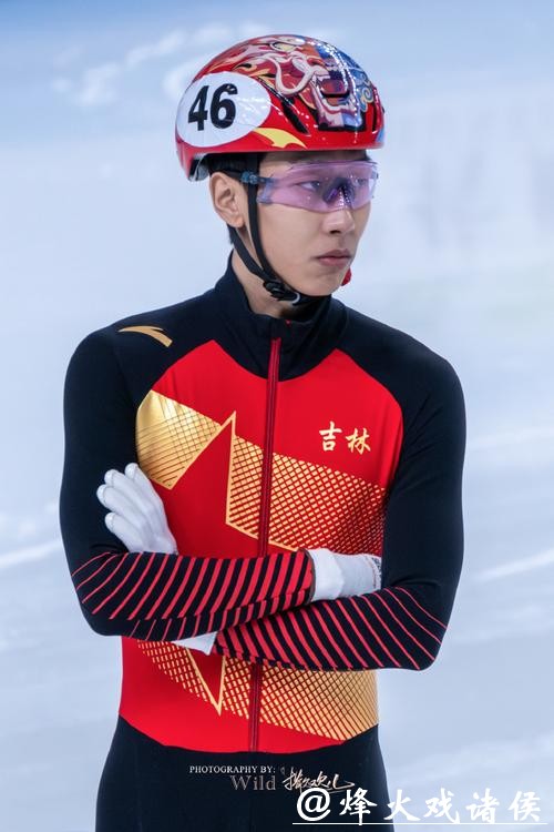 孙龙:脚没伸出去留下遗憾,但这就是短道速滑 孙龙:脚没伸出去留下遗憾,但这就是短道速滑