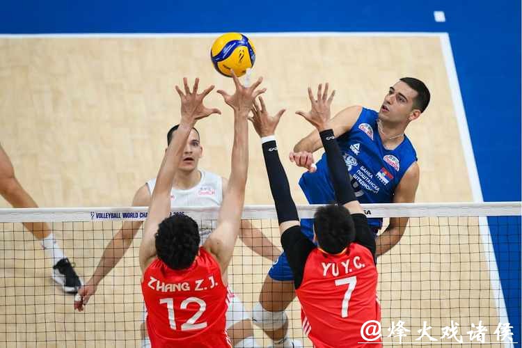 中国男排0-3不敌塞尔维亚 遭遇男排世锦赛两连败 中国男排0-3不敌塞尔维亚 遭遇男排世锦赛两连败